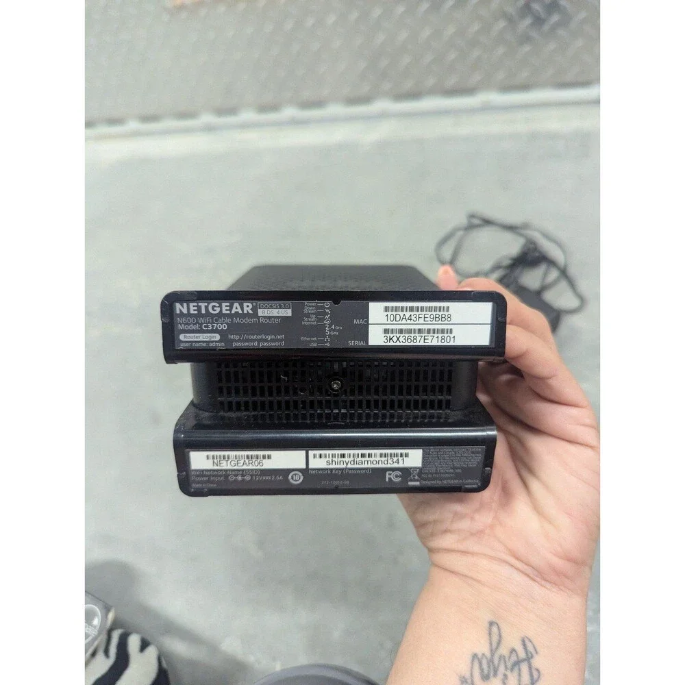 NETGEAR DOCSIS® 3.0 600Mbps Two-in-one Cable Modem + WiFi Router‎ - Picture 5 of 6